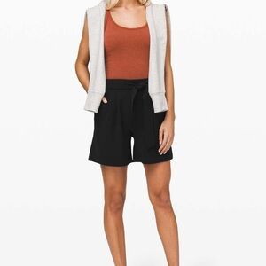 Lululemon Noir Short 5.5” -Black